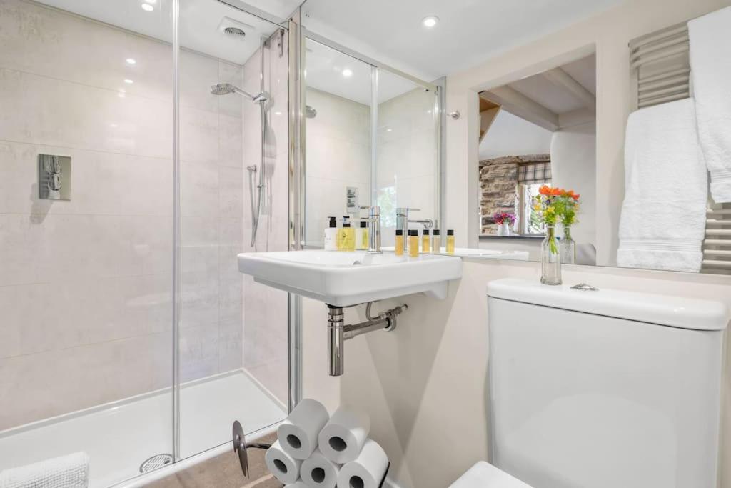 Luxury Self-Contained Cottage For Two With Hot Tub Staverton  المظهر الخارجي الصورة