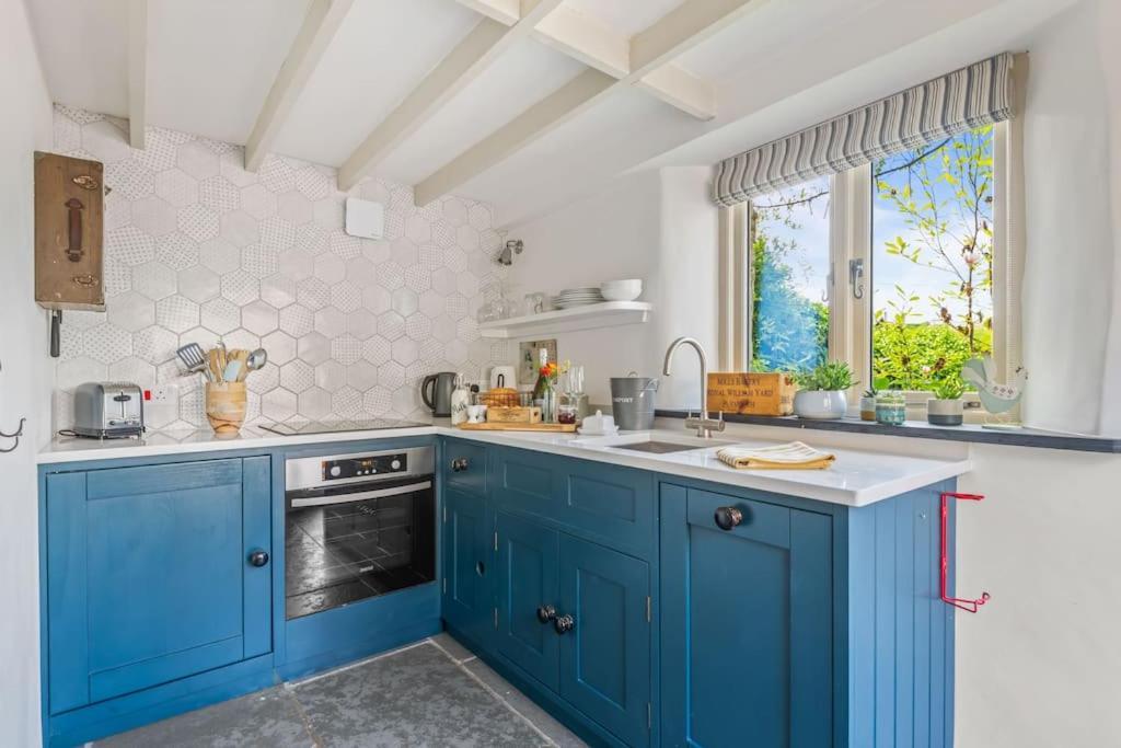 Luxury Self-Contained Cottage For Two With Hot Tub Staverton  المظهر الخارجي الصورة